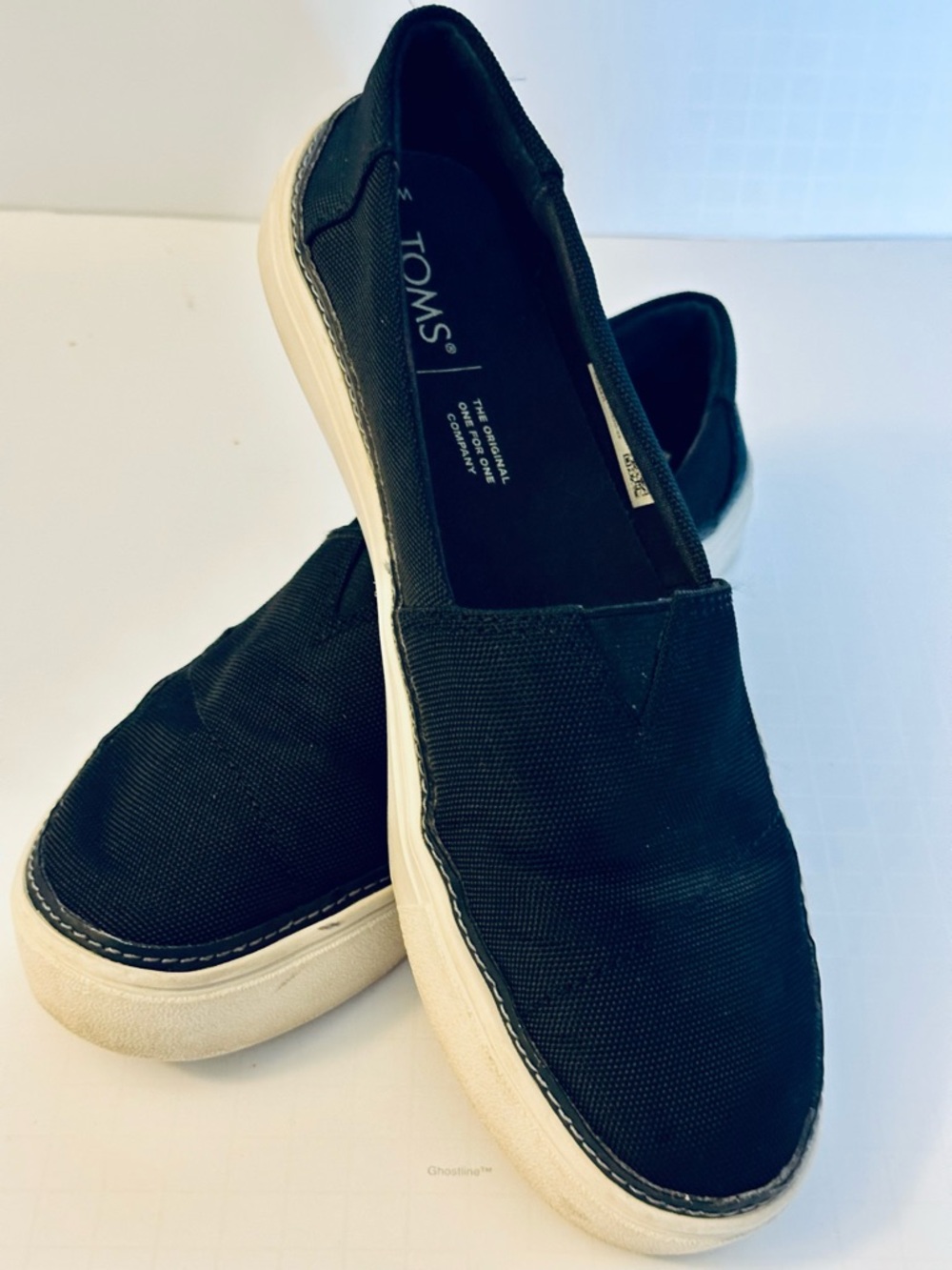 TOMS Black Slip Ons Size 8 Wide | Comfy Minimal Everyday Shoe - Picture 3 of 11